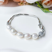 Load image into Gallery viewer, Baroque Pearl Stacker Bracelet
