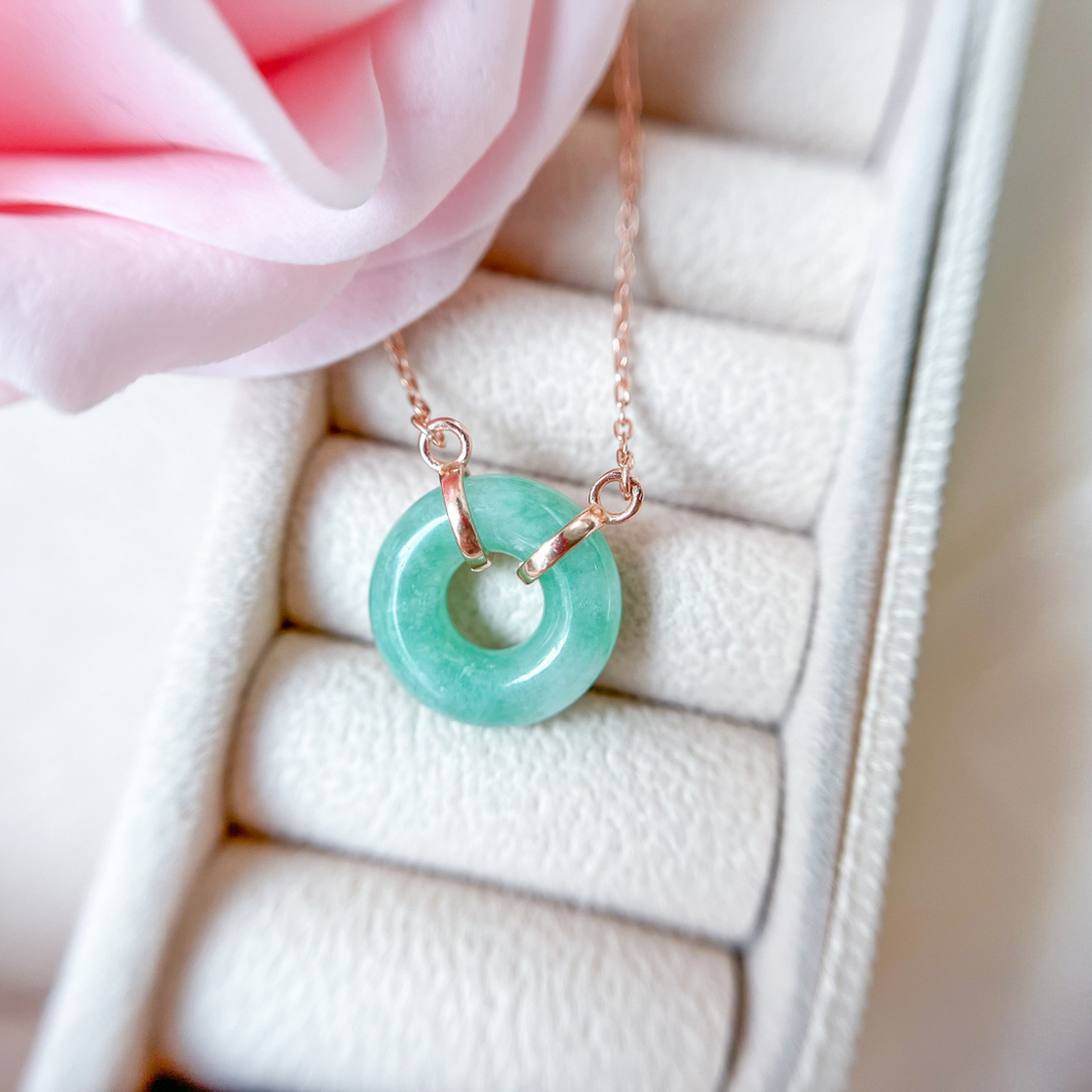 [Free Jewellery Box] Grade A Apple Green Jade Donut Necklace