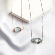 Load image into Gallery viewer, Labradorite Solitaire Necklace